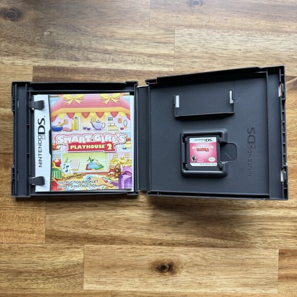 Smart Girl's Playhouse 2 (Nintendo DS, 2009) Complete in Box CIB WORKING TESTED - Picture 8 of 11